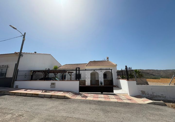 Villa a Almanzora, Almeria, Almanzora - € 165.000 | Ref: Villa Claire - foto 1